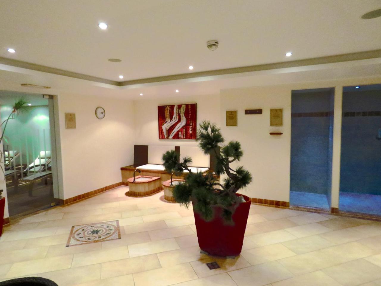 Hotel Hirlanda Zürs Exteriör bild